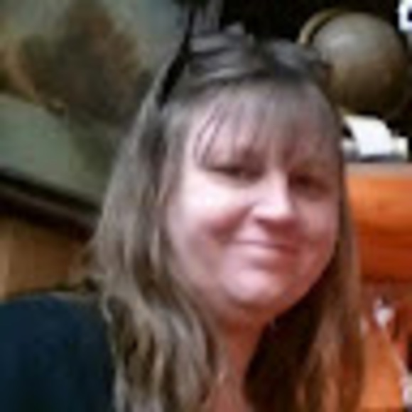 Meet your Posher, Corinne - Picture 1 of 1